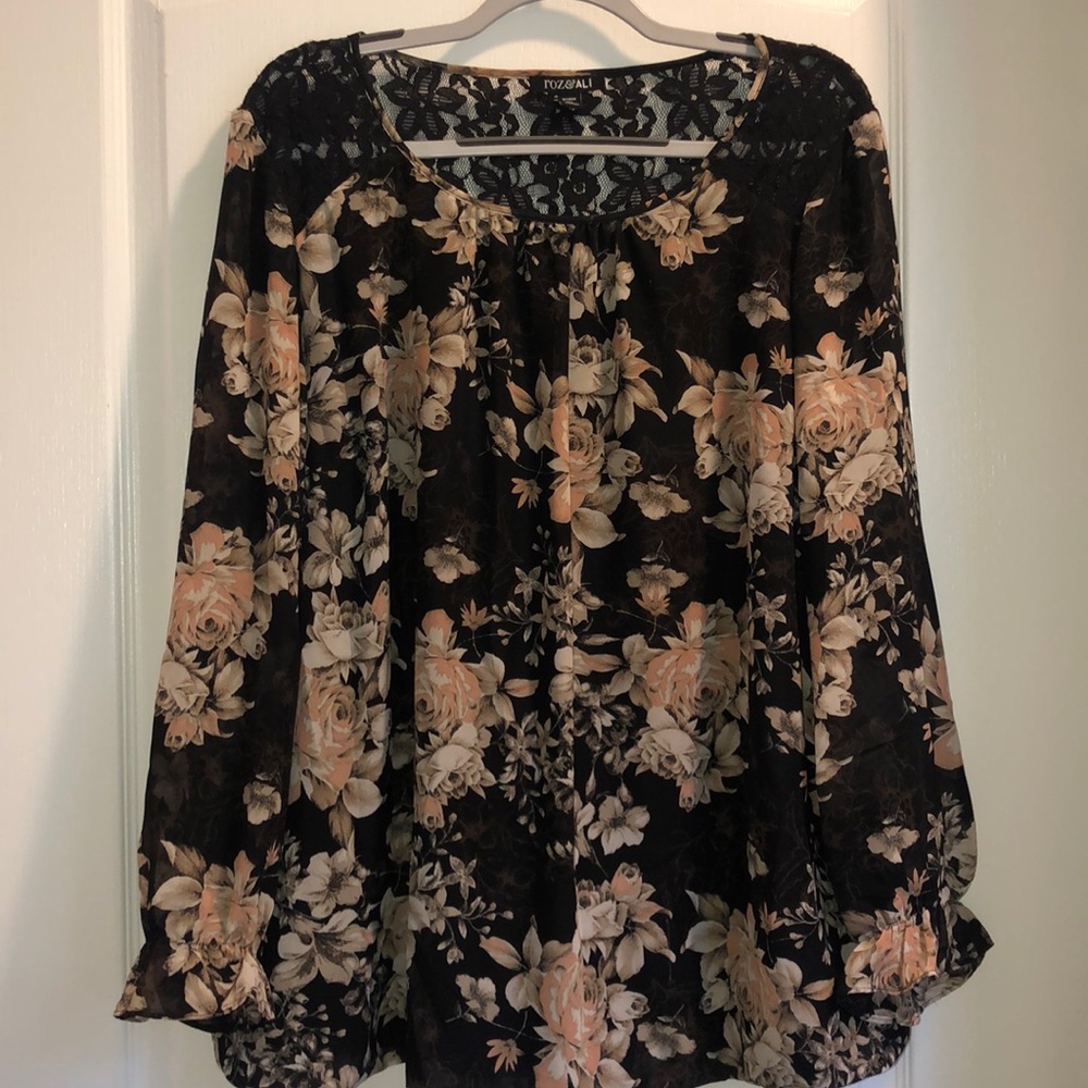 black blouse with dusty pink flowers 3X